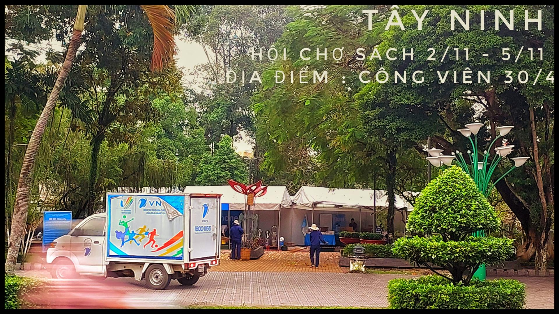 Phiên chợ sách tại Công viên 30/04 Tây Ninh