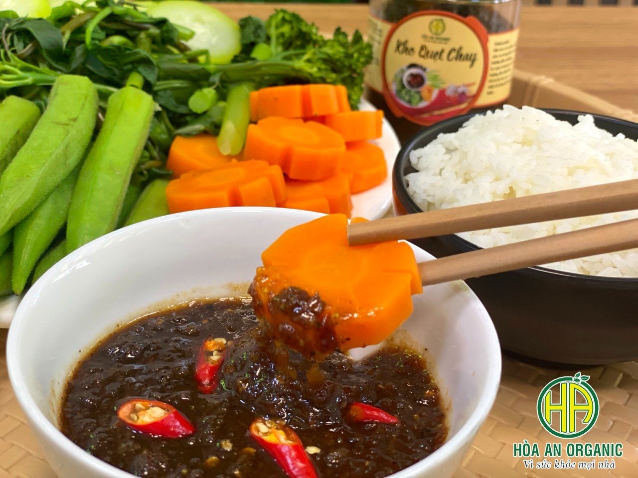 Hãy cùng thưởng thức món kho quẹt chay Hoà An Organic các bạn nhé
